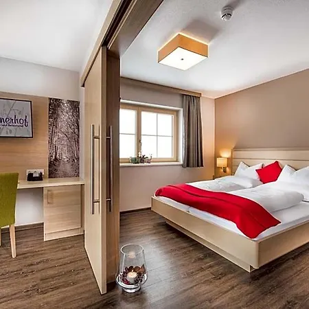 Отель Der Burgfellnerhof - Adults Only 4*