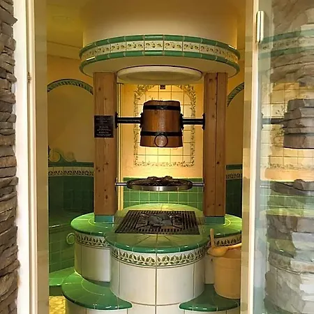 Der Burgfellnerhof - Adults Only Отель Шладминг